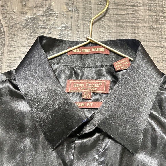 Men's Shiny Black Satin Dress Shirt - Picture 3 of 8